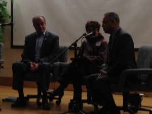 (L to R) Former New Haven Mayor John DeStefano, Norwich Mayor Deb Hinchey, Harford Mayor Pedro Segarra